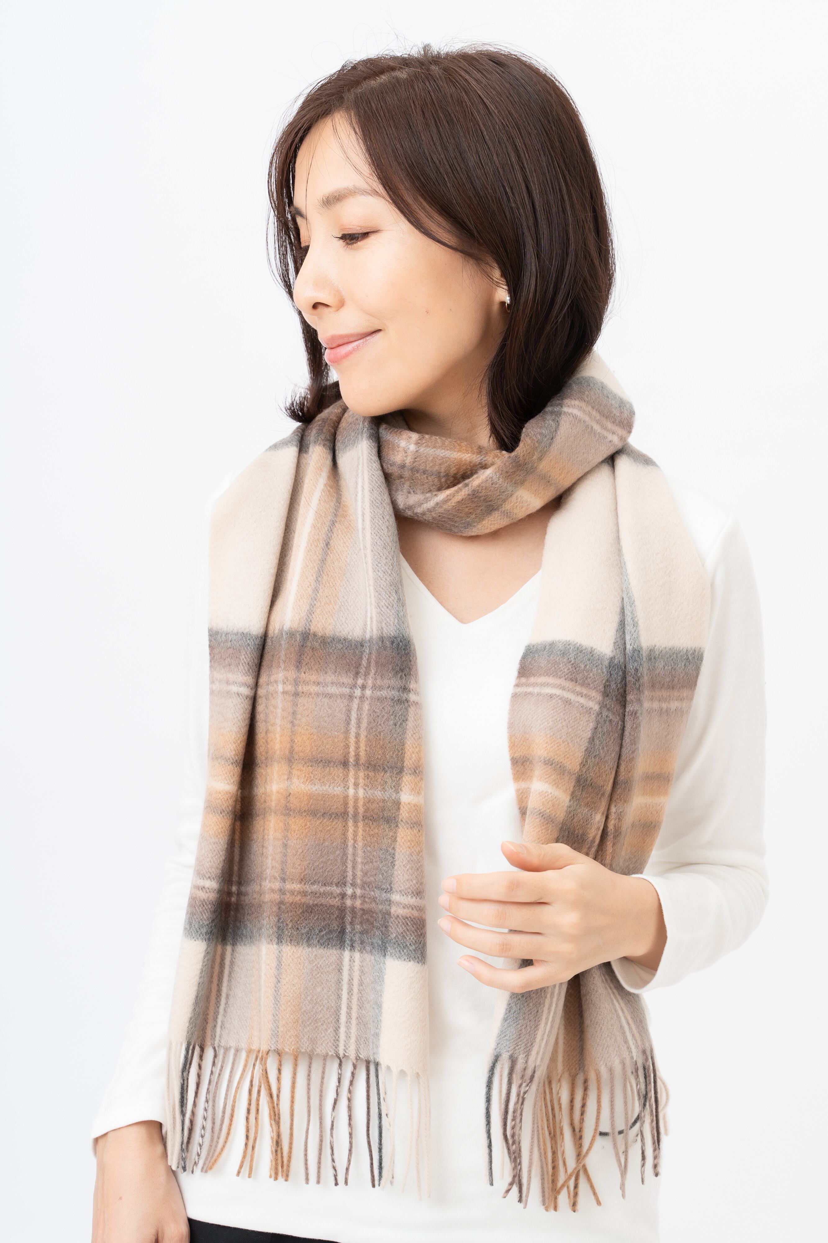 Shirakawa - シラカワ/ベージュ チェック柄マフラー カシミヤ100  