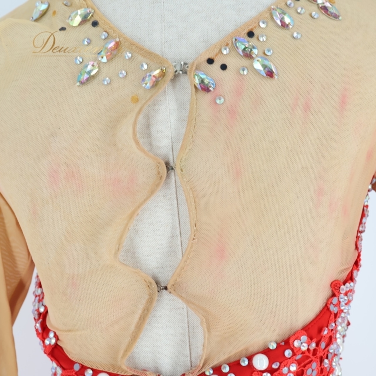 社交ダンス 衣装 スタンダードドレス ドレス ワンピース 赤 フリル レース デモ 競技 ダンス パーティ 発表会 豪華 華やか 真っ赤 上品 レッド系 フリルレース おしゃれ デザイン 競技用 衣装 女性用 パフォーマンス ステージ衣装 ステージパフォーマンス