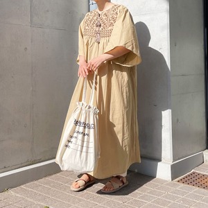 Front embroidery tassel dress (beige)