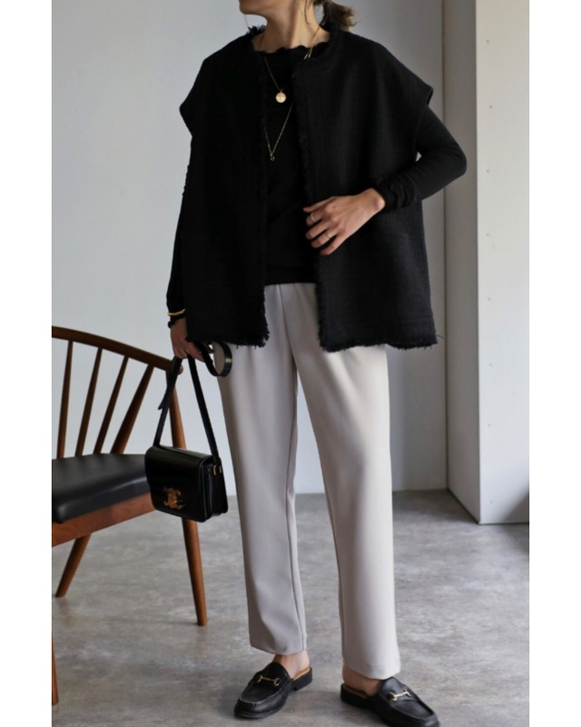 ドロストタックテーパードパンツ