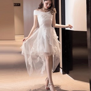 【送料無料】 ロングドレス 2色 衣装 カラードレス シアー アシンメトリー丈 フリル Aライン フレア プルオーバー 半袖 ラウンドネック 異素材切り替え ドッキング 透け感 シースルー 薄手生地 シフォン生地 チュール生地 エレガント 可愛い 大人可愛い きれいめ シンプル カジュアル シック コンサバ 華やか 大人 上品 おしゃれ お洒落 主役級 こなれ感 高見え 高級感 無地 夏 レディース 女性用 結婚式 二次会 パーティ 演奏会 ファッション 体型カバー 美脚 脚長 定番 垢抜け 存在感