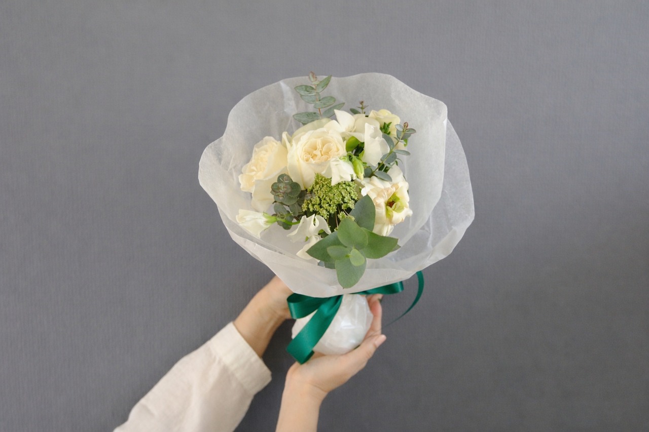 白薫 (紙器：ホワイト)｜フラワーブーケ & 花瓶