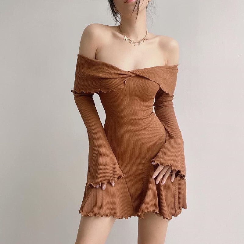 【新作】【送料無料】 ホットガール純粋な欲望スタイルワンショルダークロス長袖ドレス女性の秋と冬の新しいスリムウエストAラインアウタースカート 0138790586792