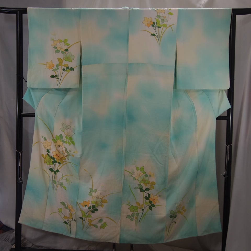 付下】水色に黄色の水仙柄の着物 | ひふみ屋