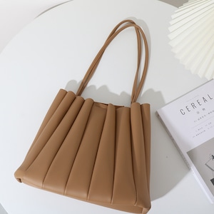 pleats tote bag N10301