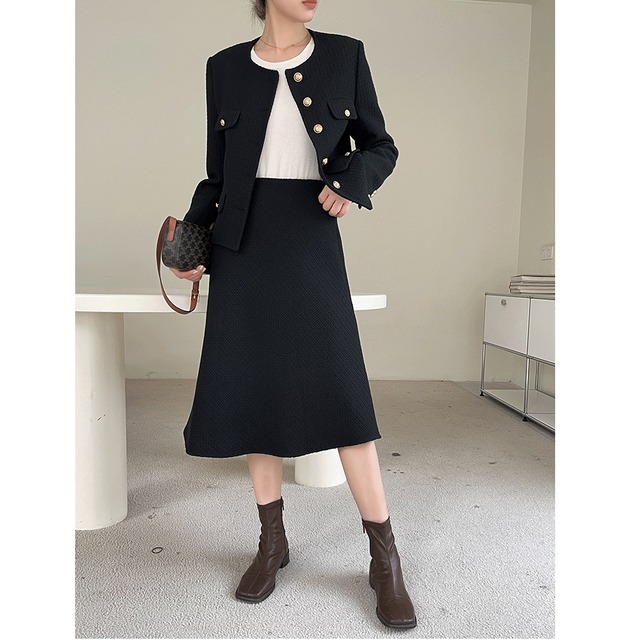 gold button black jacke&skirt suits＜js1441＞