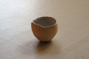 村上 躍　130.白焼締内灰釉酒盃