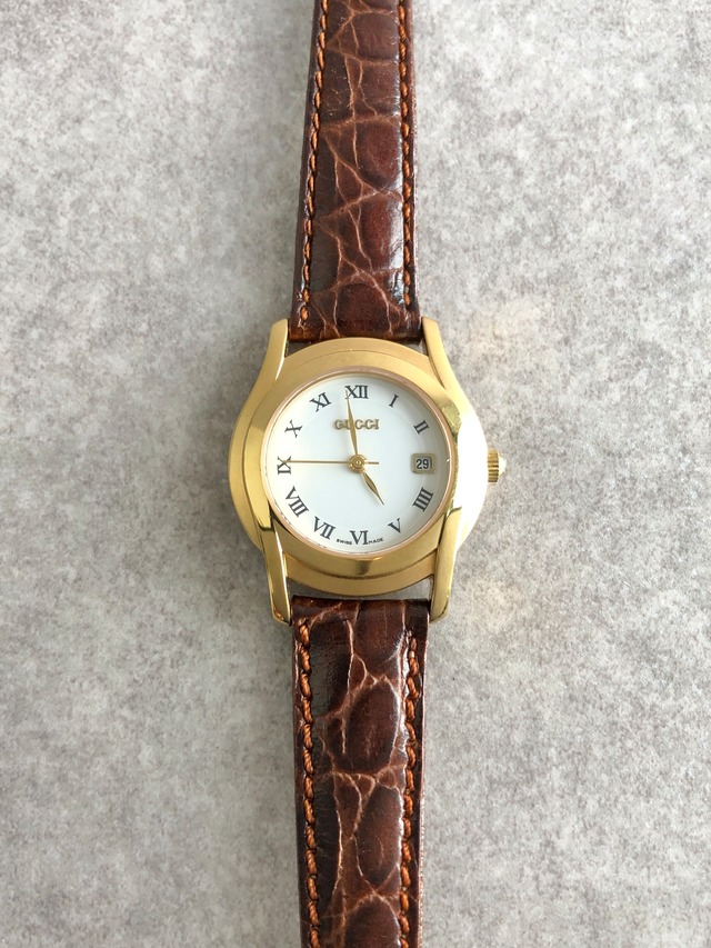 GUCCI グッチ 腕時計 ブラウン ローマ文字 型押しレザー クウォーツ vintage ヴィンテージ オールド 42gi68