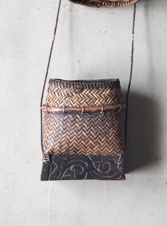 unknown 1980s Bamboo basket pouch