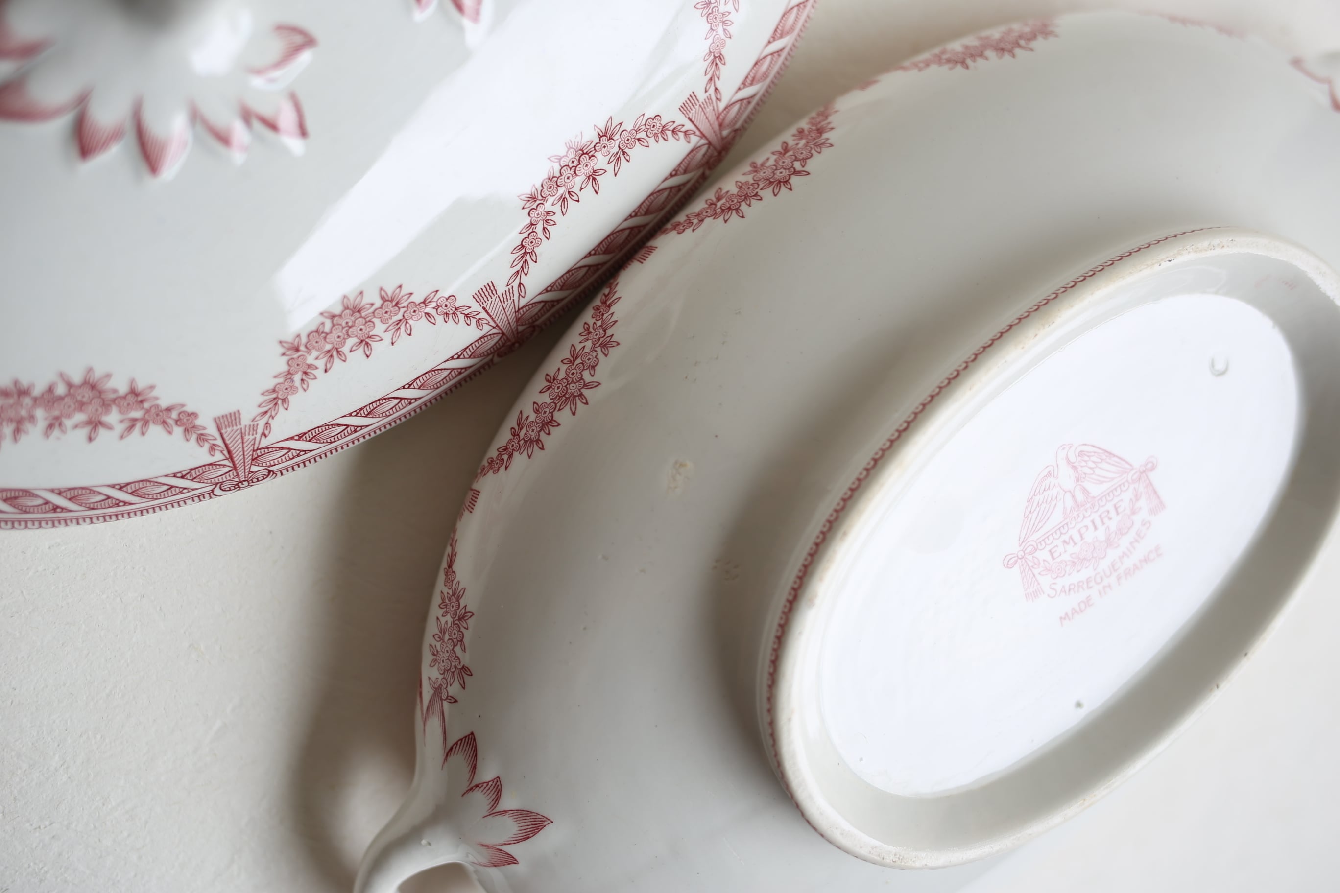 フランス アンティーク SARREGUEMINES サルグミンヌ 『EMPIRE』スー