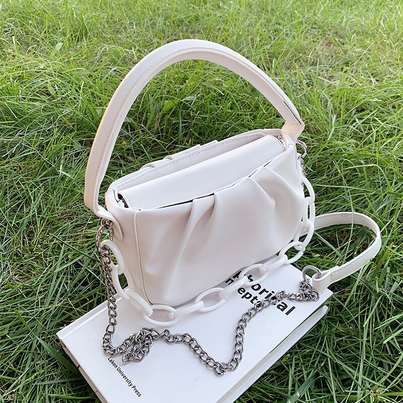 サマーチェーン レッド 夏物 ハンドバッグ メッセンジャーバッグ Tiancai_Wing_Bag79324122500