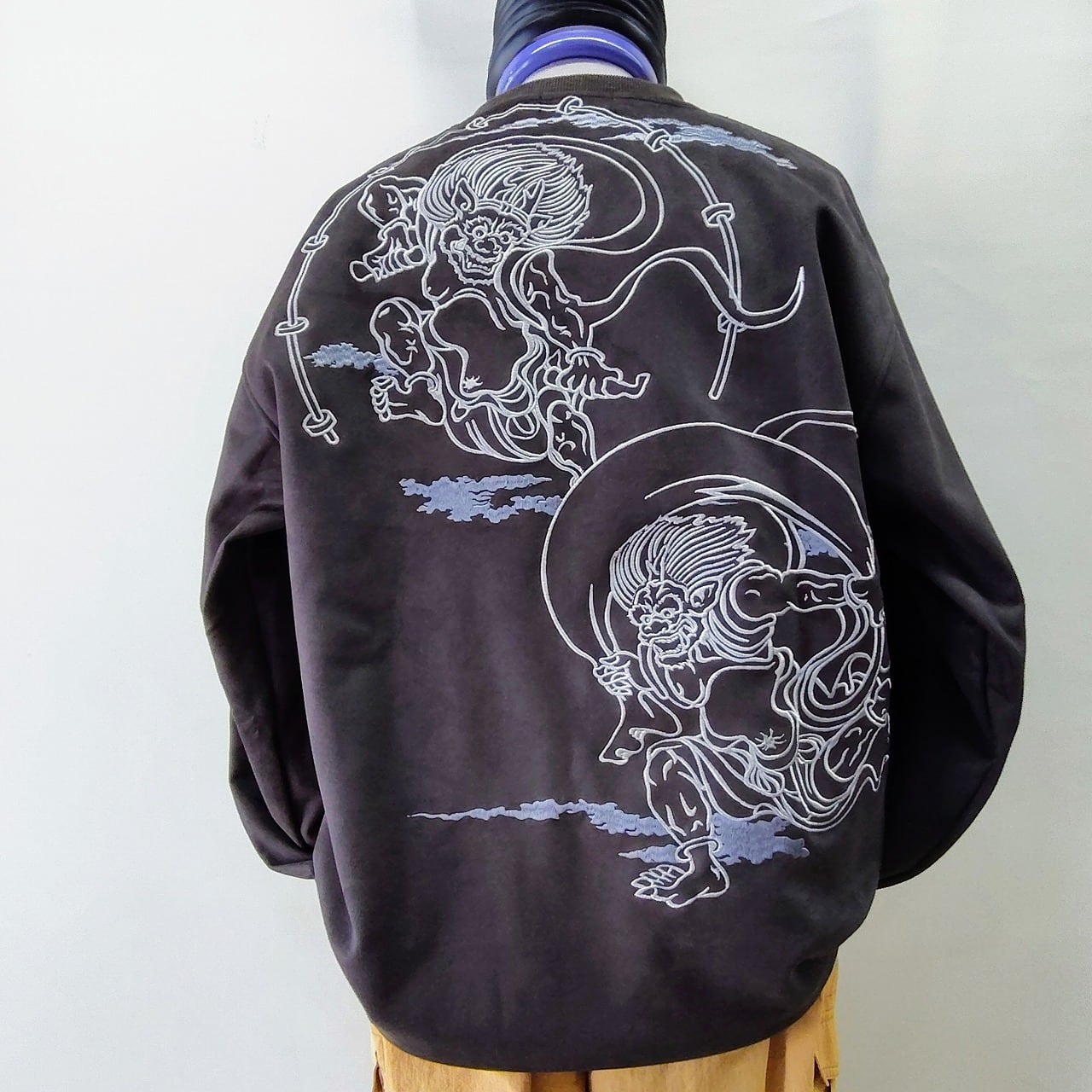 和柄長袖Tシャツ 風神雷神刺繍 XXL 絡繰魂 Japanese pattern