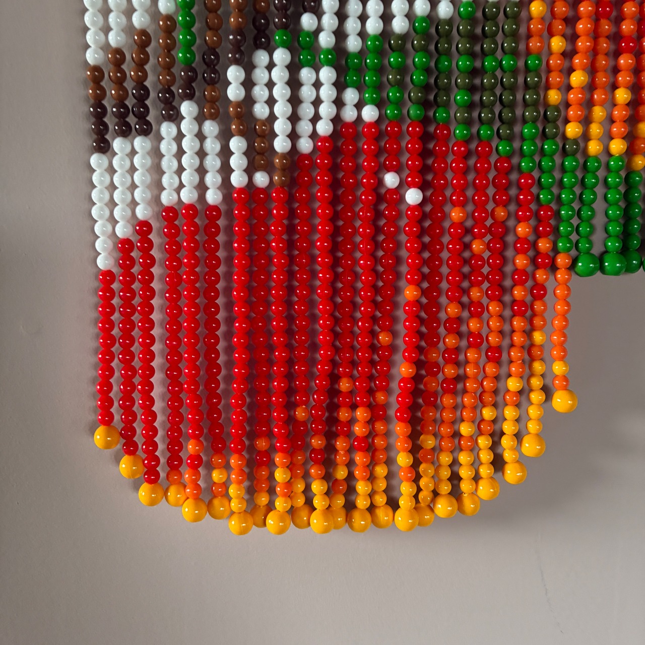 昭和レトロ　りんごのビーズカーテン