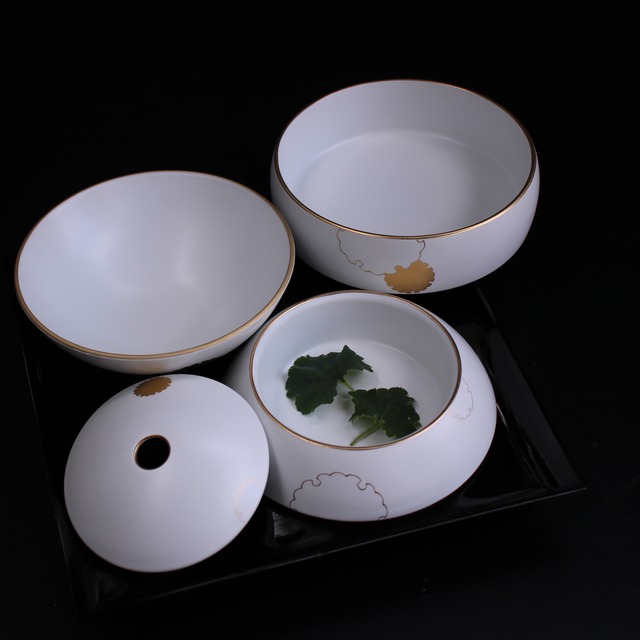 李荘窯×芦屋貴兆陶家コラボ　球型お重＊ｔａｍａｃｏ＊ 雪輪