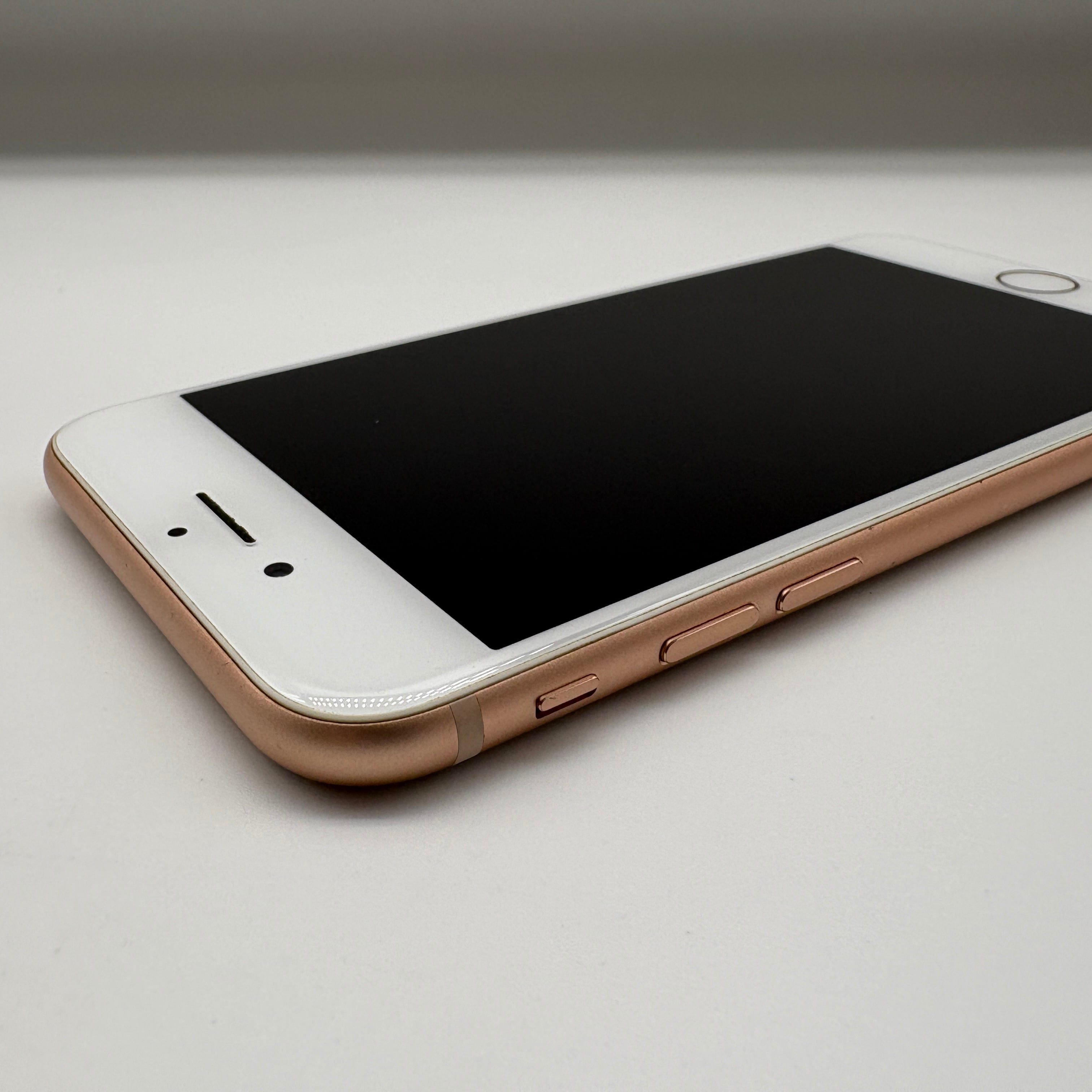 iPhone8 64GB ゴールド アイフォン本体 SIMフリー SIMロック解除済み