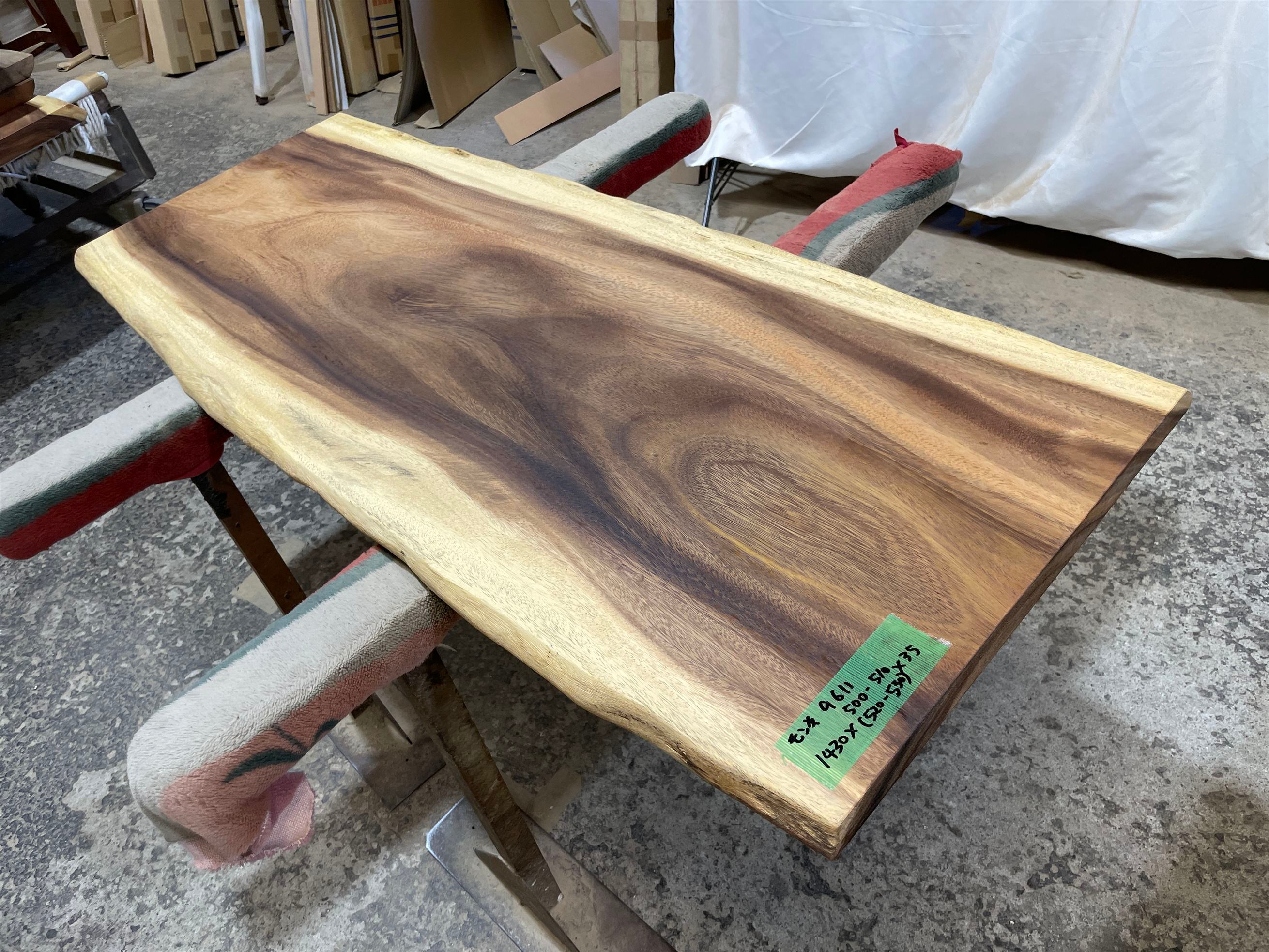 モンキーポッド9611 一枚板無垢 乾燥材 1430x500-510x35mm カウンター センターテーブル ダイニングテーブル