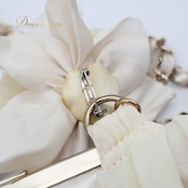 レディース エメ AIMER バッグ ホワイト系 パーティー 結婚式  白 金 がま口 上品 かわいい チェーン フォーマル 花 小さめ お呼ばれ イベント ゴールド系