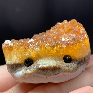 5.濃いシトリンクラスター・ハリネズミ