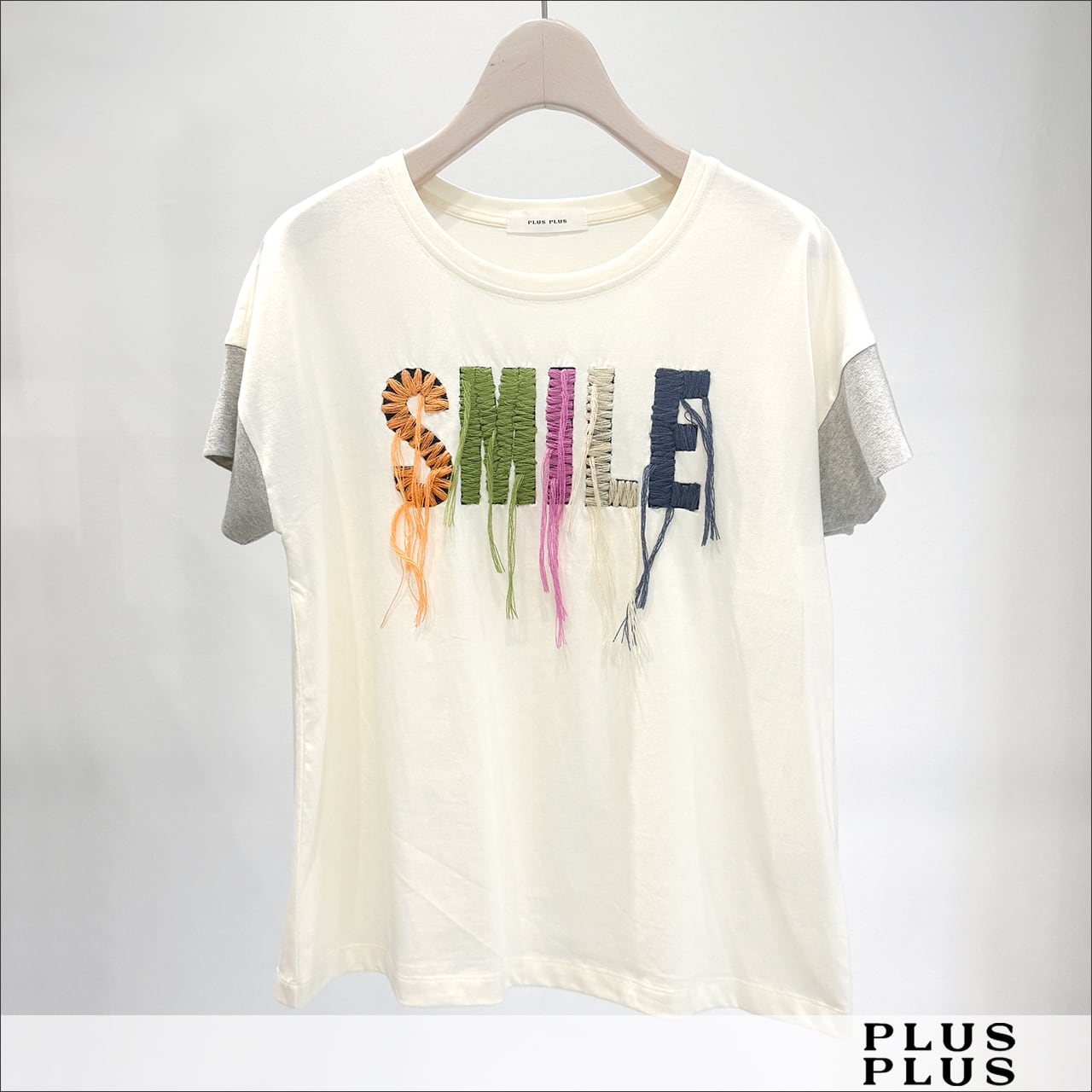PLUS PLUS 刺繍ロゴTシャツ 653409