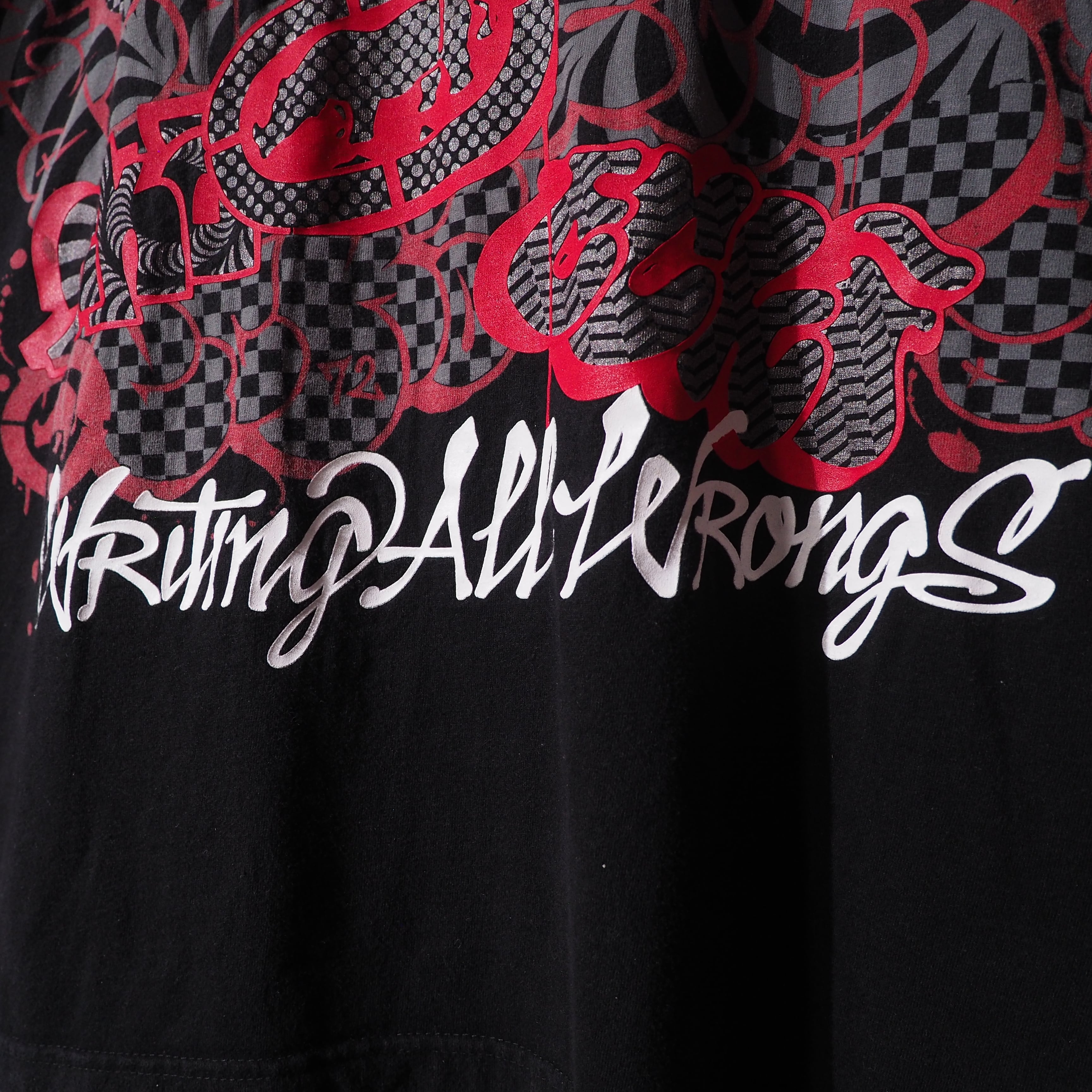 " ECKO UNLTD " Street graphic Art printed Over silhouette Tee