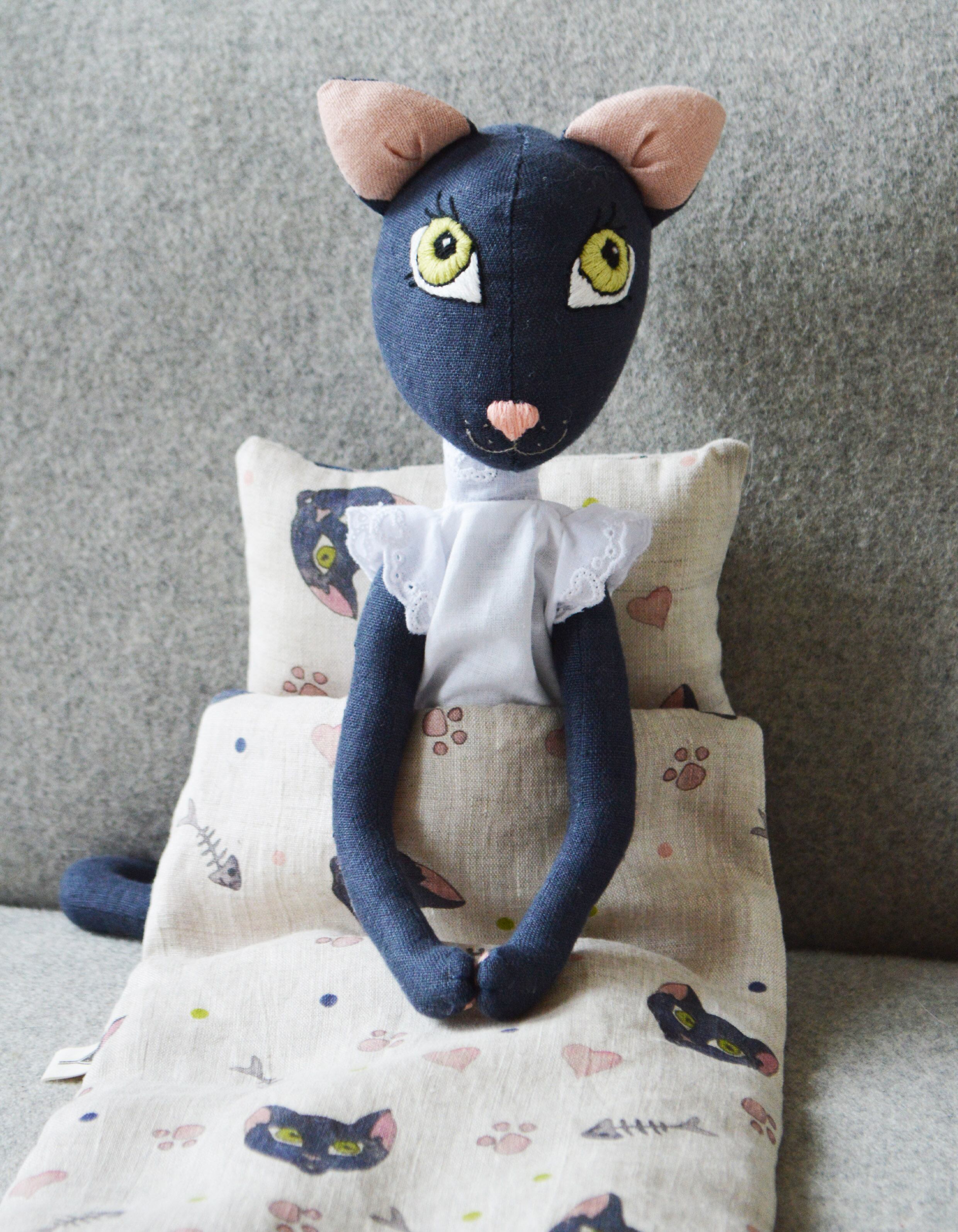 子ネコの Munė ～ 人形作家のハンドメイド～創作玩具・知育おもちゃ
