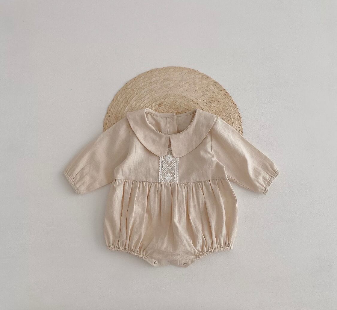 ナチュラル刺繍ロンパース》》》》》》》インテリア 海外子供服 ロンパース ガール 女の子 プチプラ インポート ナチュラル ワントーン