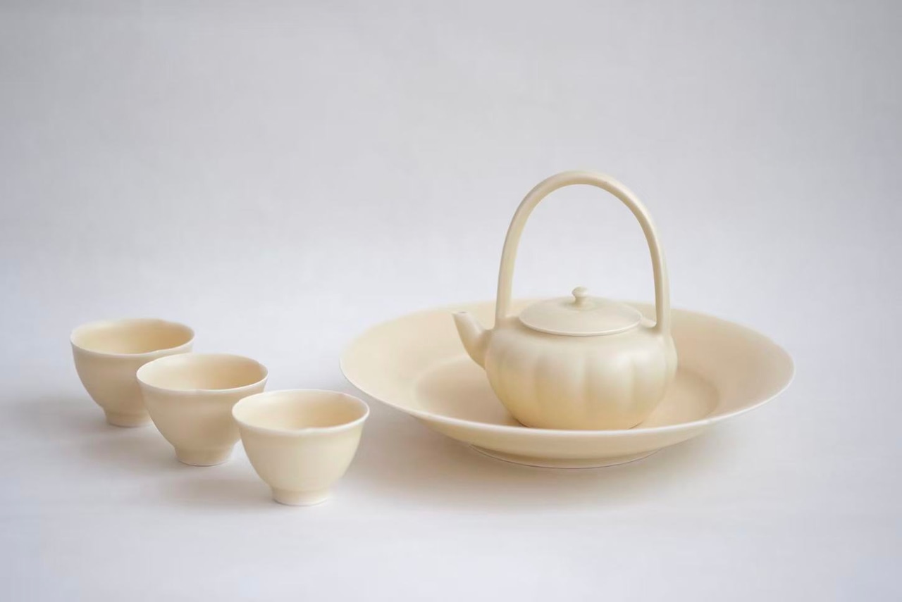 村田匠也 Takuya Murata - 黄釉茶壺承 Teapot tray