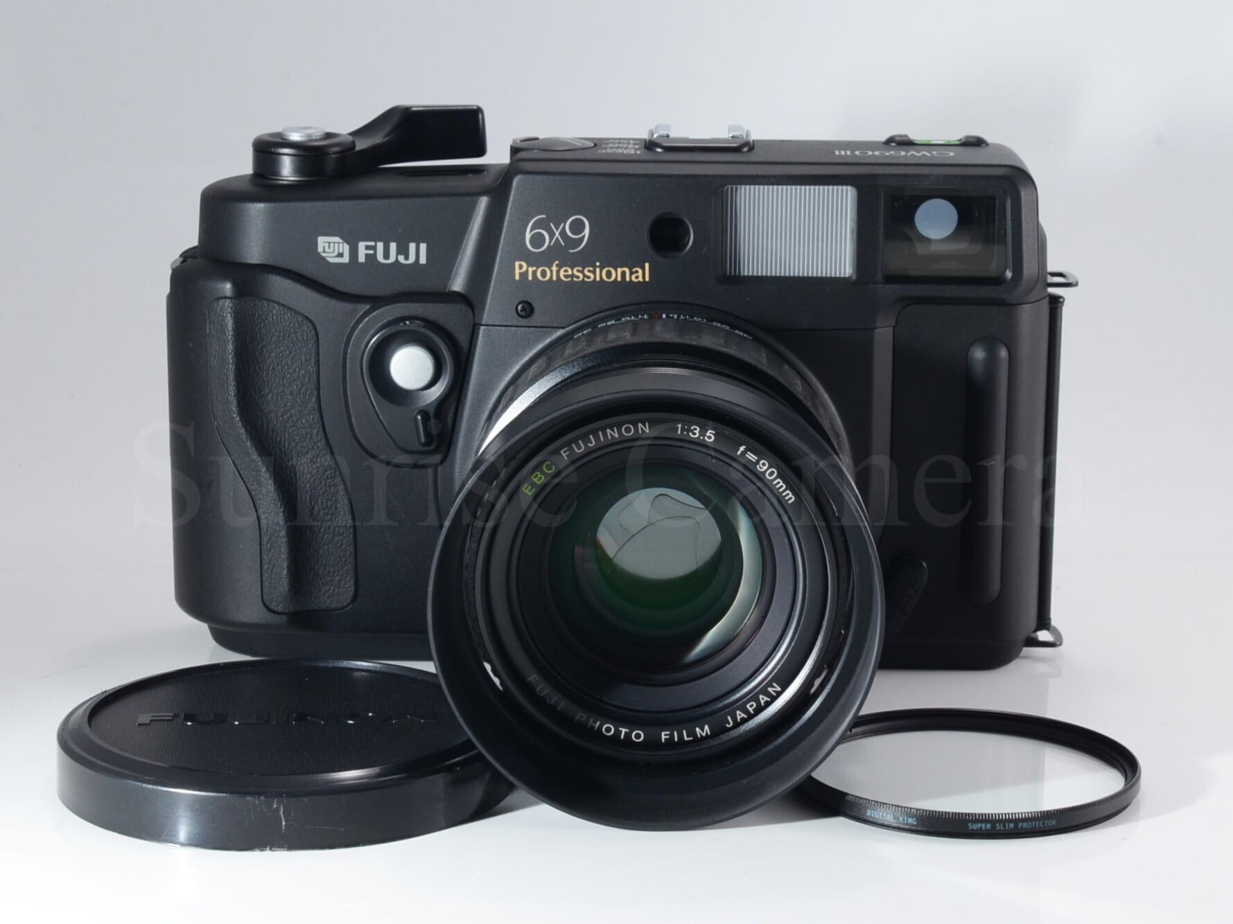 動作品 FUJI GW690III 6X9 Professional 中古】FUJIFILM GW690III Professional 富士フイルム (60977