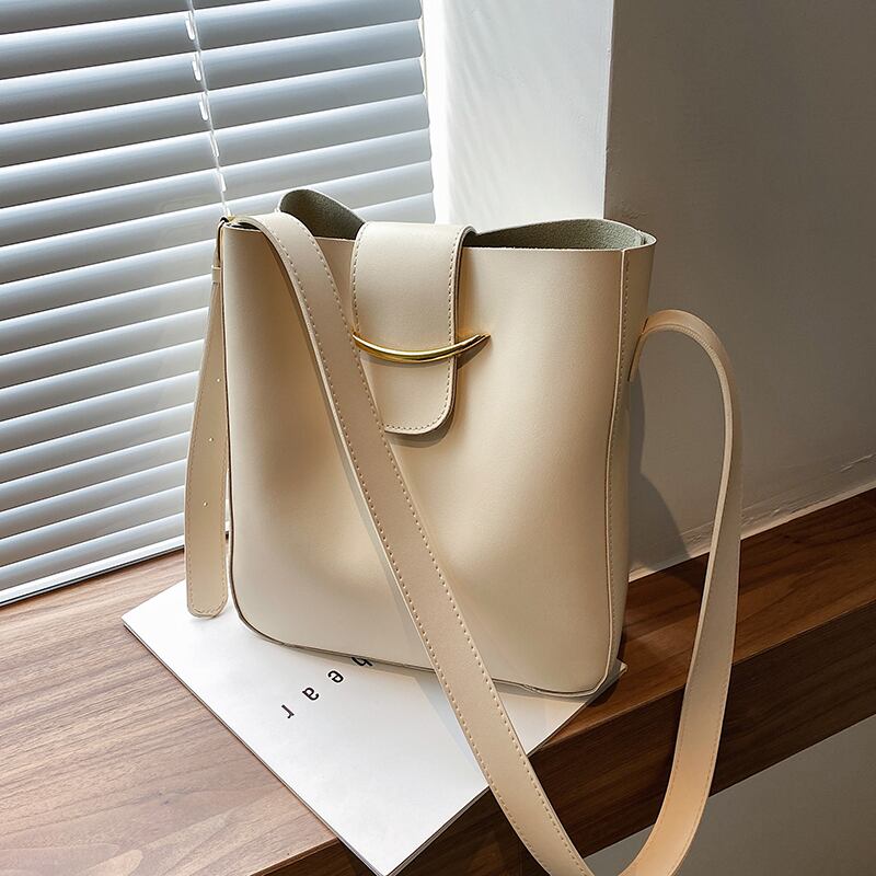 サマーレッド 夏物 メッセンジャーバッグ Tiancai_Wing_Bag94196008980