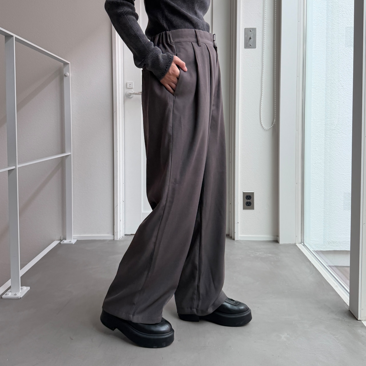 ダブルタックボリュームPT/チャコールグレー