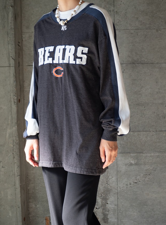 "NFL TEAM APPAREL" used Chicago Bears t-shirt