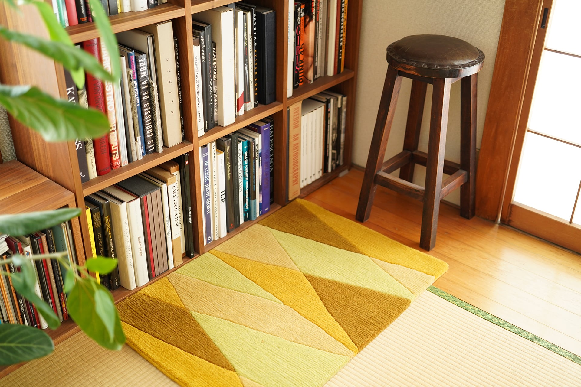 手織りウールキリムラグ 63×96cm マスタードイエロー×オフホワイト 新品 MOTIF RUG_KIRAKIRA】キラキラときらめく黄色のグラデーション_手織り