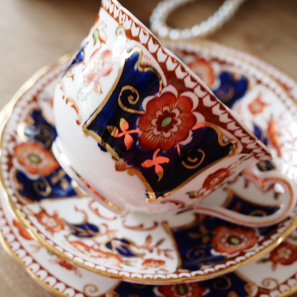 タロット13 死神 】英国TUSCAN 戦間期イマリ柄が印象的なトリオ カップ