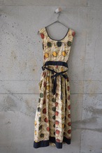 Wavy-pattern wrap dress