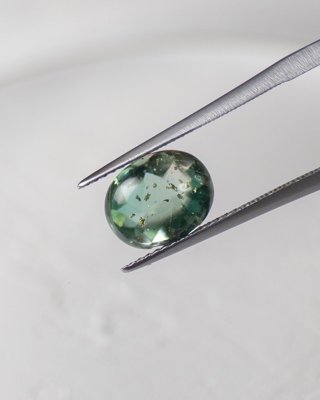 バフトップオーバルカット10×8mm #635【硝子の宝石】箔入