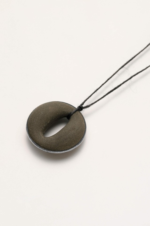 JODAN. aroma necklace  Dark Gray（circle）_SILVER