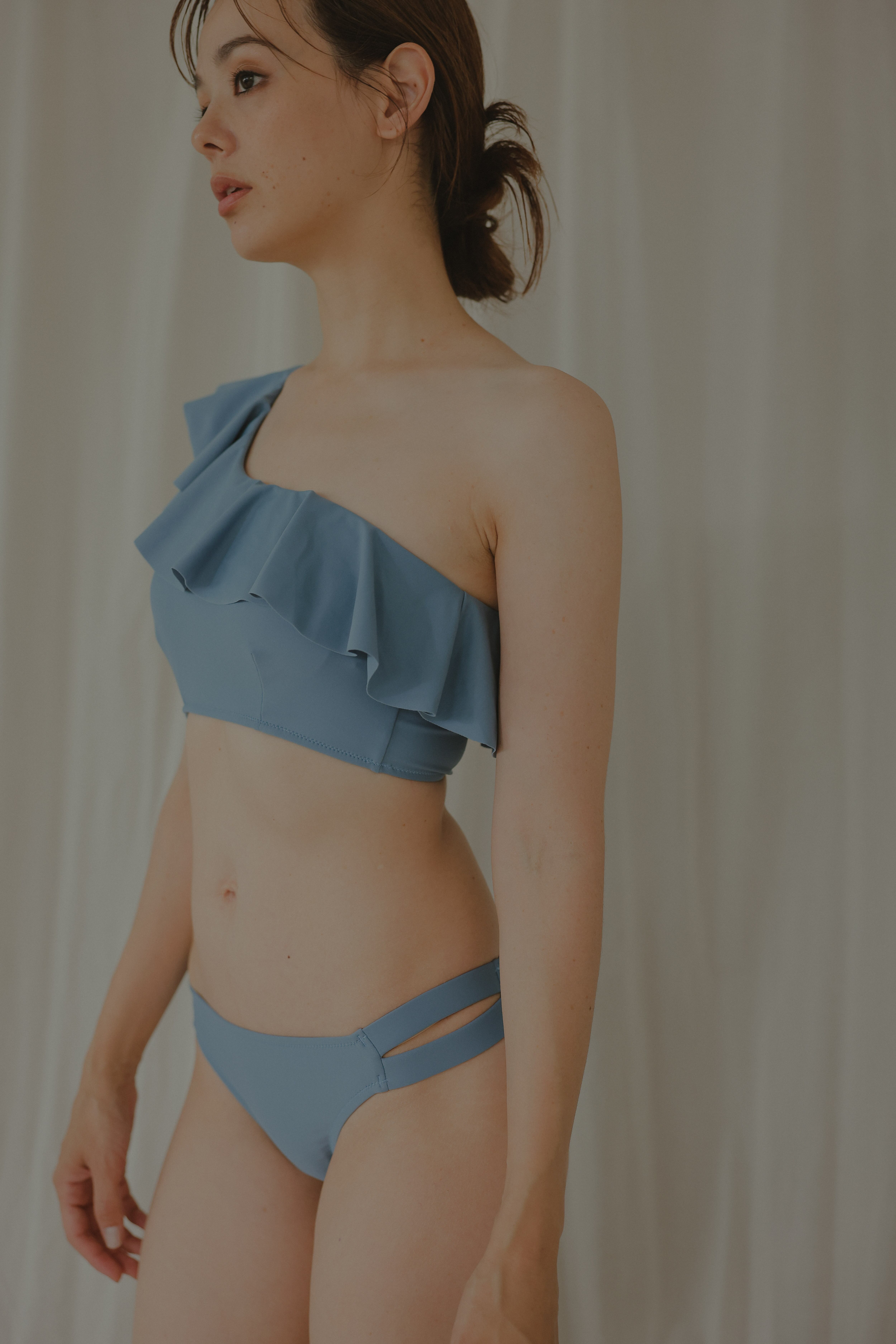 フェミニン★★ワンショルダー ダブルフリル Cute ビキニセット Frill one shoulder set (Blue) | AnZie