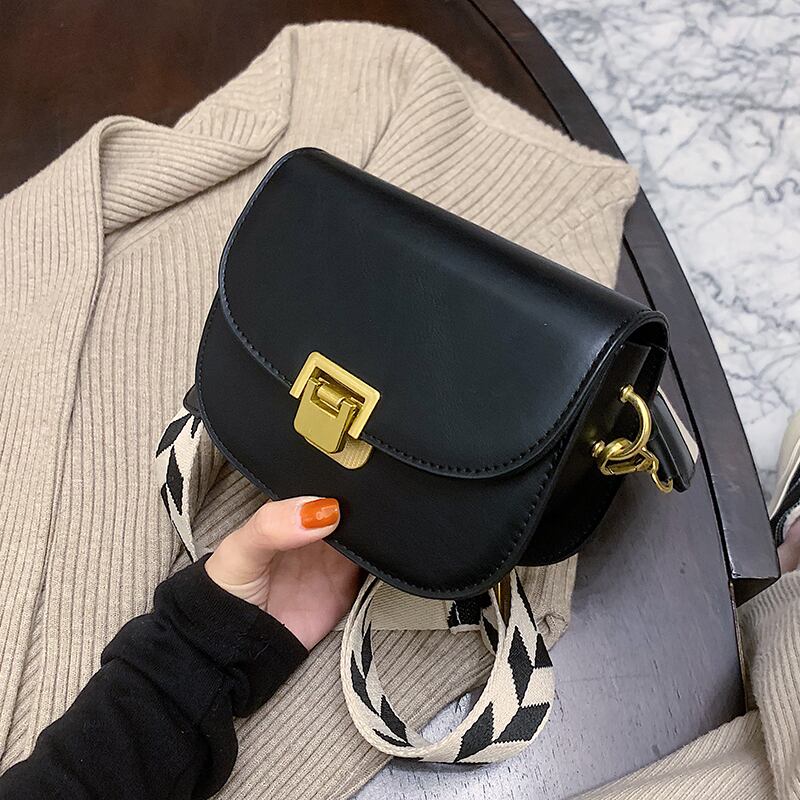 オータムウィンターレッド 秋物 冬物 スクウェア メッセンジャーバッグ ワイドショルダー 手作りハンドバック31825448933