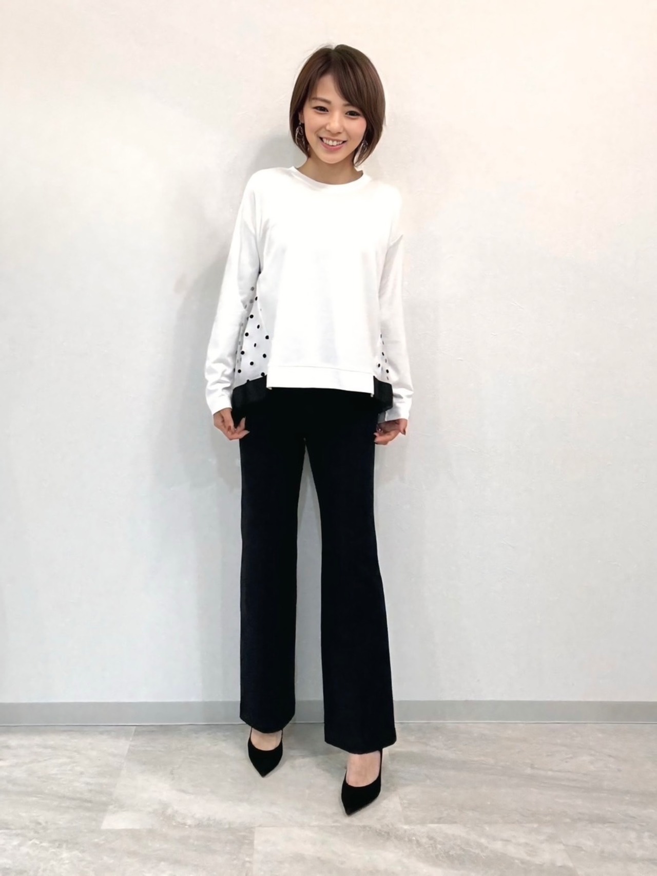 センタープレスフレアパンツ