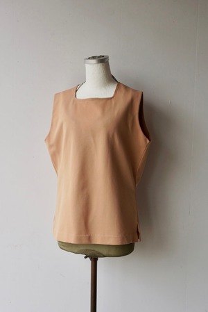 square neck  sleeve less tops