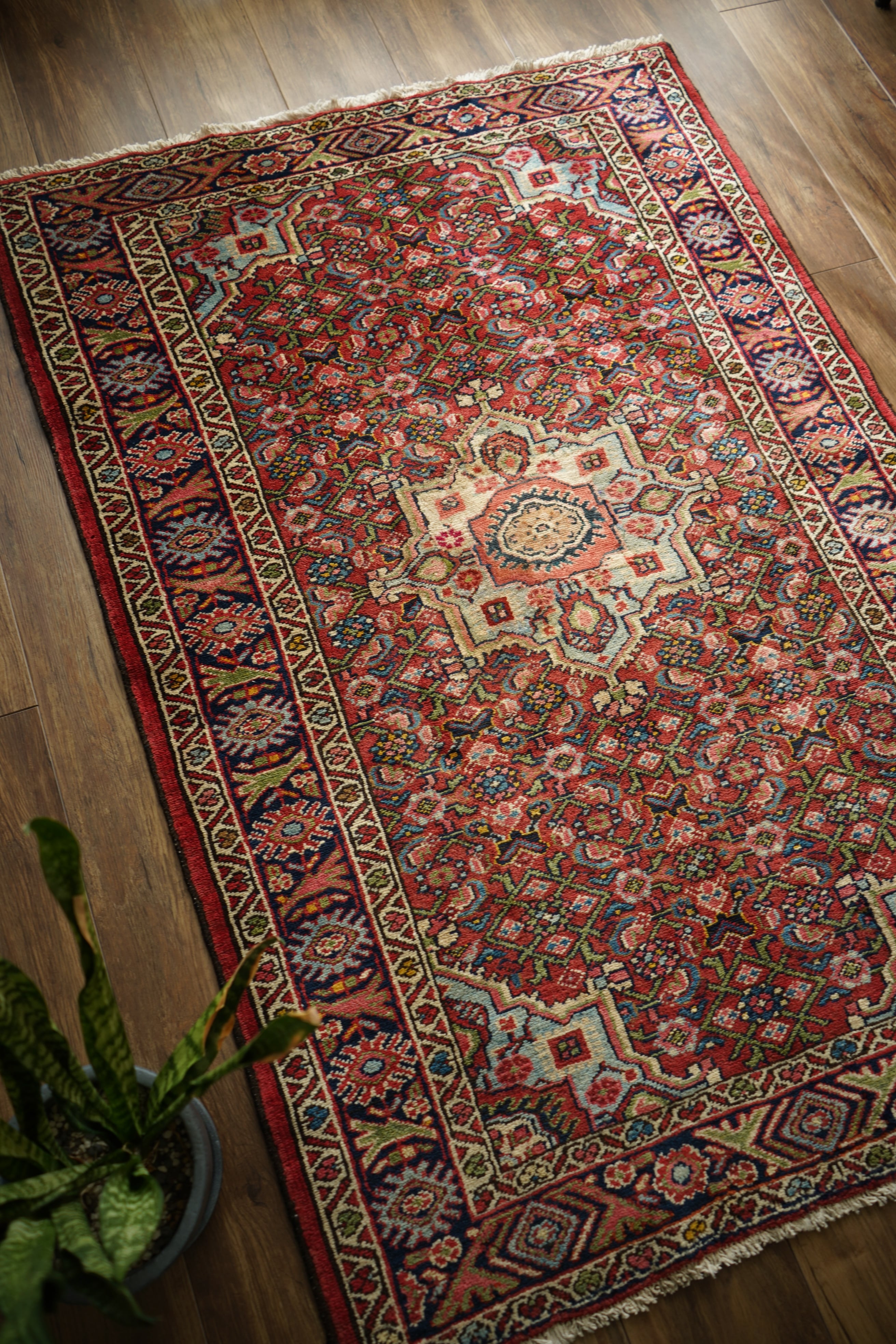 Medium Size | ヴィンテージラグ専門店 TIME RUG （ペルシャ絨毯