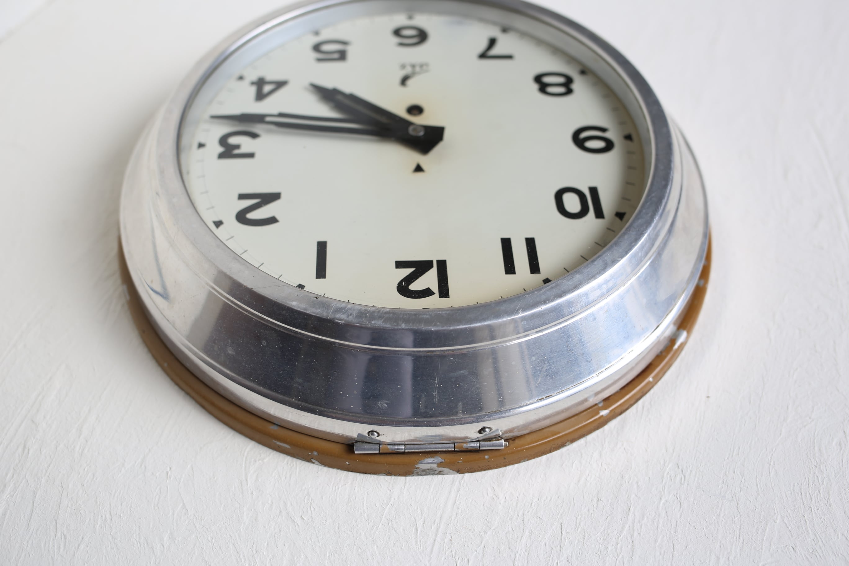 フランス　JAZ　ジャズ　壁掛け時計　1960年代　ビンテージ　フランス語　パリ フランス アンティーク ヴィンテージ JAZ 壁掛け時計 ゼンマイ機械式