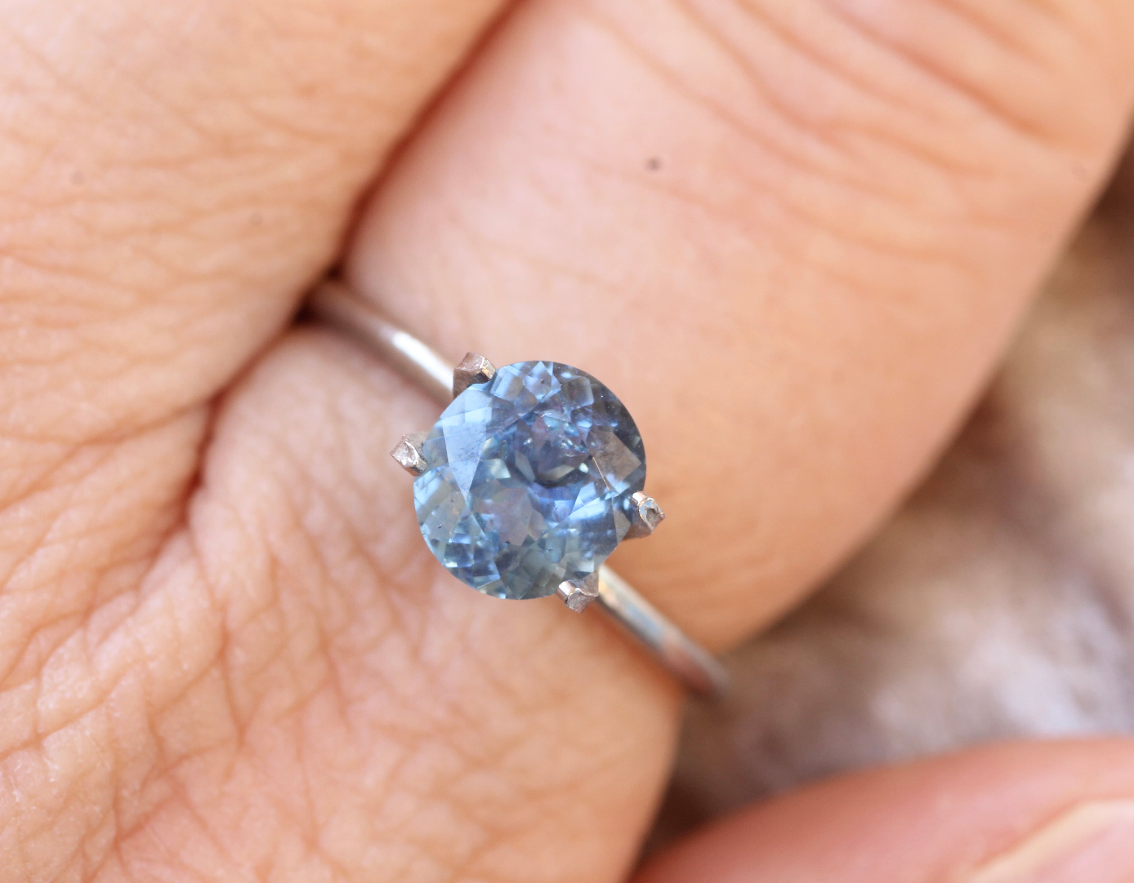 sakiさん専用 アニメ 宝石 水色 ほんわかした空みたいなブルーサファイア 1.36ct | パトラ・ジェム