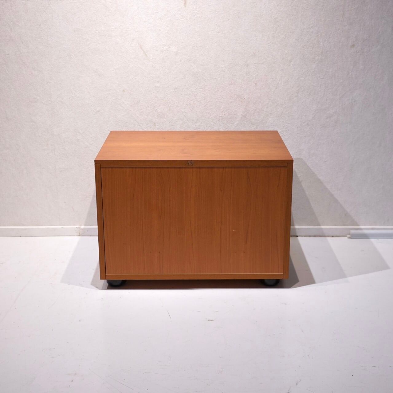 ACTUSサイドボードチェリー材