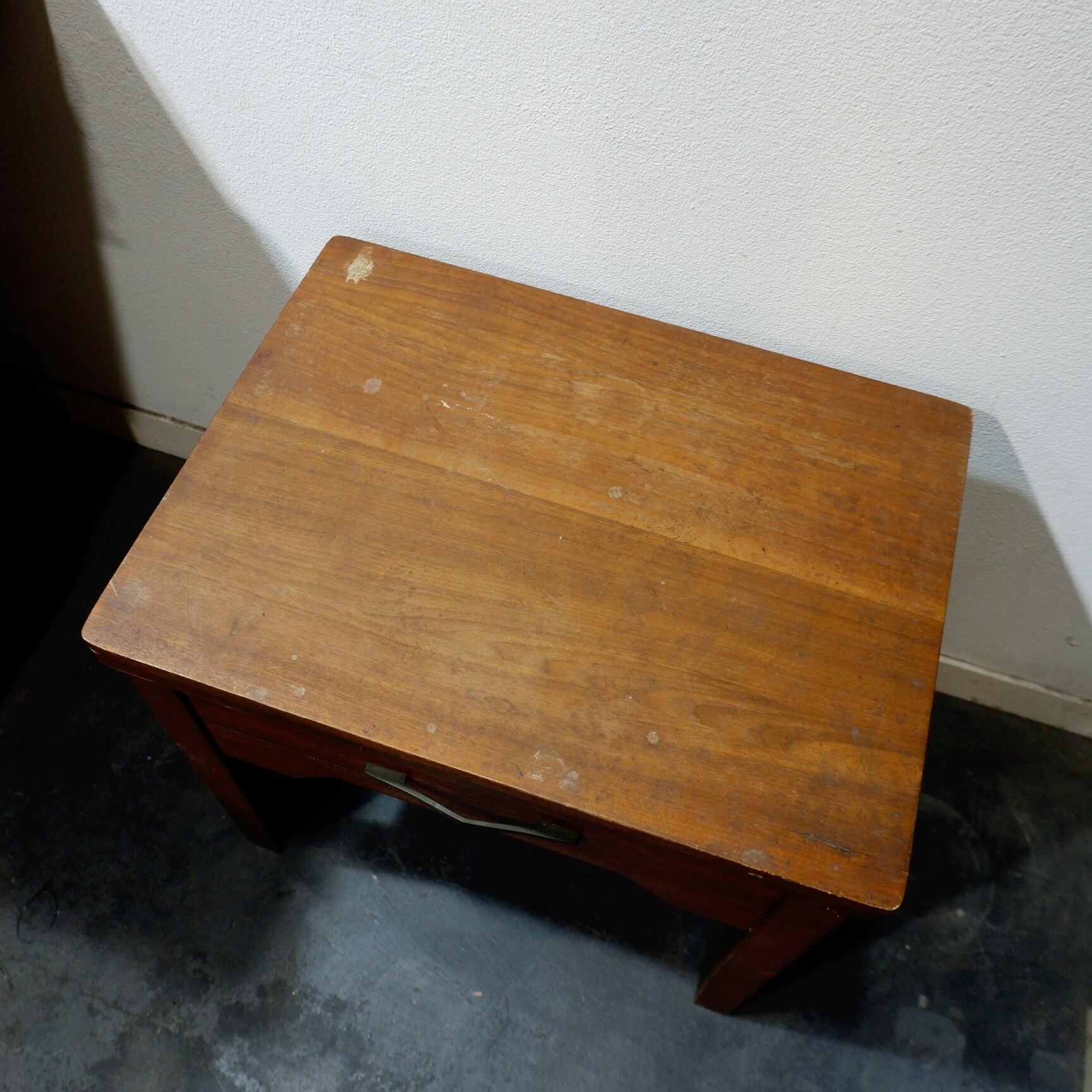 ヴィンテージ家具 木製 サイドテーブル ナイトテーブル ミシン台
