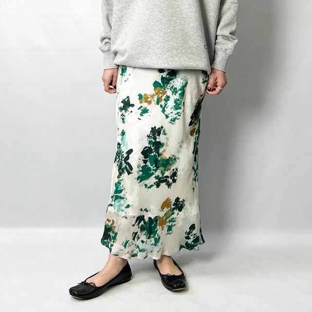 SACRA サクラ BLURRED FLORA SKIRT 125120123 2025春夏新作  [送料無料]