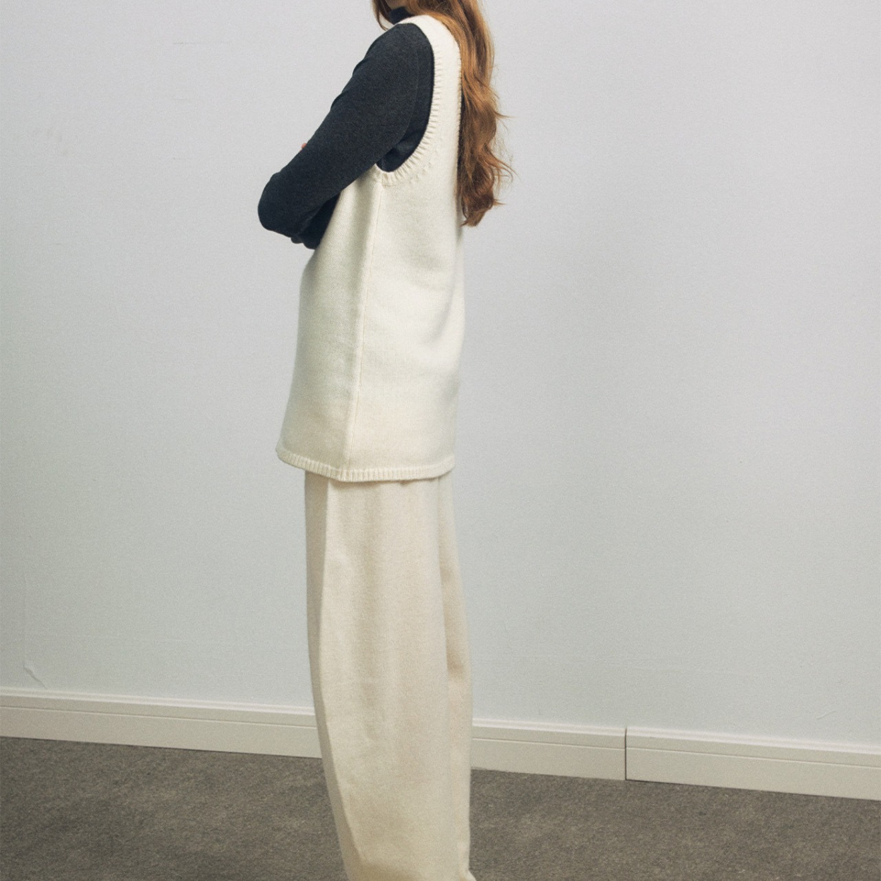 U-Neck Knit Vest T3614