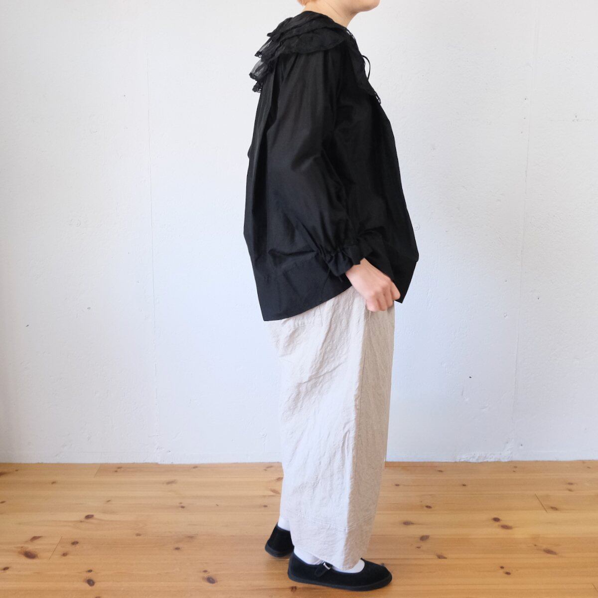 towavase トワヴァース ハンドステッチ ブラウス 黒 TOWAVASE（トワヴァーズ） | Leavers blouse | hapuna&Co.（ハプナ