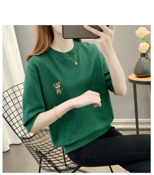 トップス ニットソー 袖あり 5分袖 五分袖 ラウンドネック 襟なし かわいい 大人可愛い きれいめ シンプル カジュアル 大人 おしゃれ お洒落 大人女子 こなれ感 ラフ ラブリー キュート ガーリー ルーズ 主役級 存在感 柄 ワンポイント 春 秋 20代 30代 レディース 女性用 デート お出かけ 公園デビュー 女子会 お泊まり 休日 旅行 着回し 普段使い ファッション コーデ スタイル 楽ちん モテ サイズ S M L XL 2XL 3XL 色展開 グリーン ホワイト ブラウン ブラック