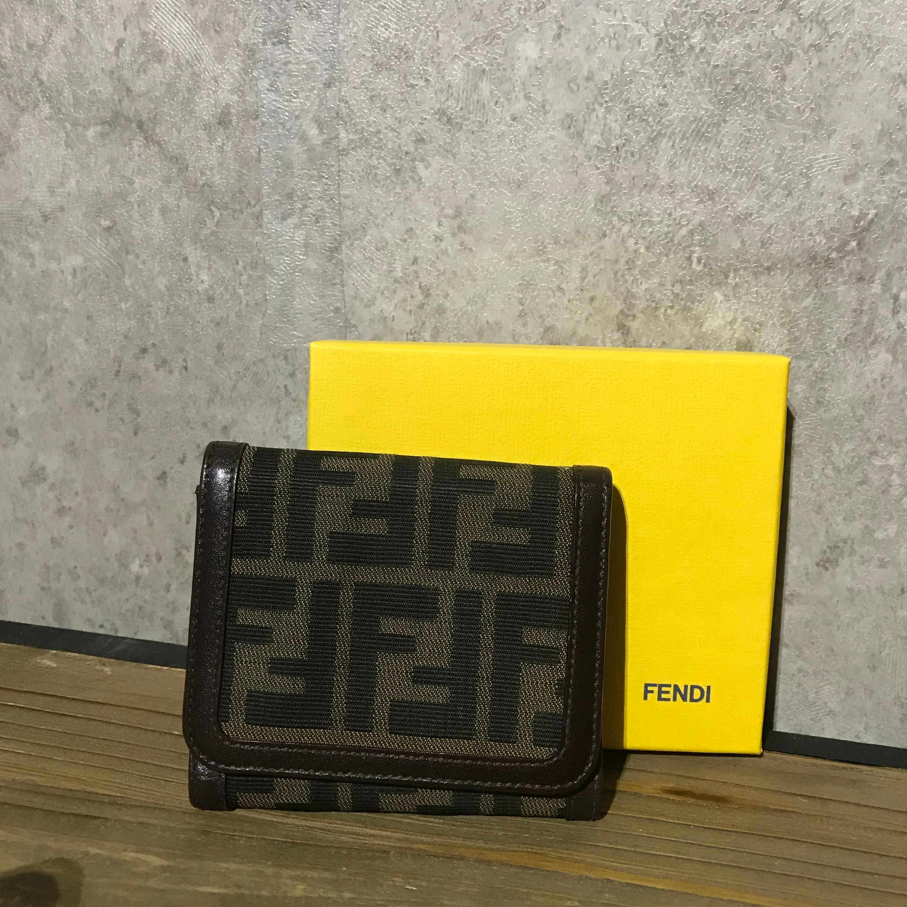 財布D310 美品★ フェンディ FENDI ズッカ柄 長財布